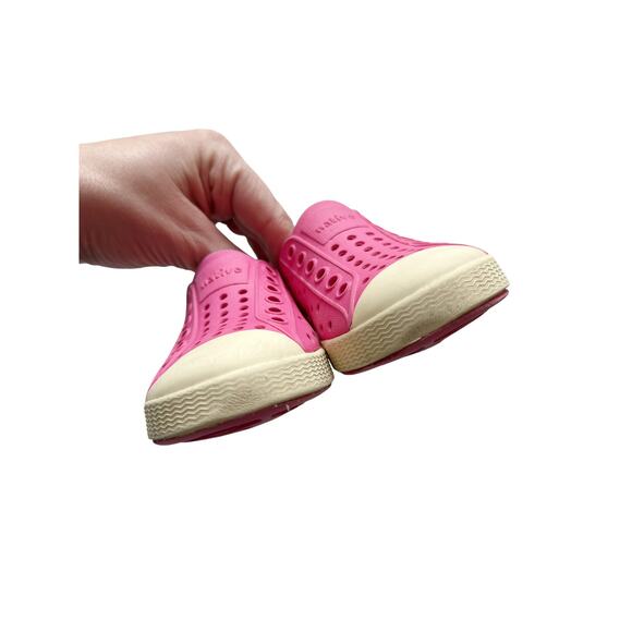 Native Pink Jefferson Sneakers Size 6c - Picture 3 of 5